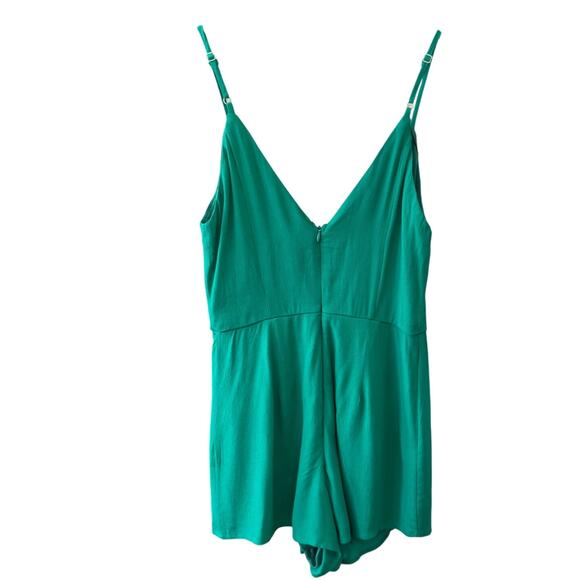 New SUPERDOWN REVOLVE Women's Green Karen Wrap Romper Size S - Picture 5 of 9